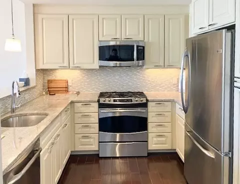 23 Shipyard Dr #303, Hingham, MA 02043 photo 5