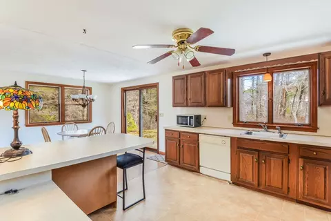 9 Tradewind Dr, Mashpee, MA 02649 photo 8