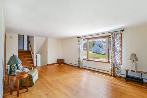 9 Tradewind Dr, Mashpee, MA 02649 photo 5