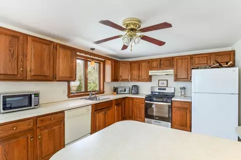 9 Tradewind Dr, Mashpee, MA 02649 photo 6