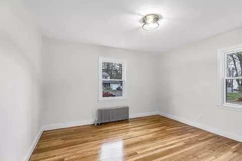 Bedroom - 31 Observer St, Springfield, MA 01104 photo 1 of 9