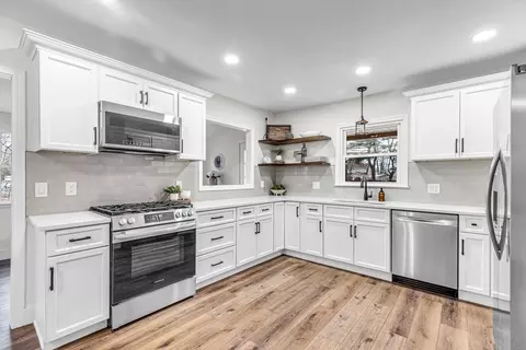 Kitchen - 31 Observer St, Springfield, MA 01104 photo 1 of 3
