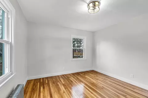 Bedroom - 31 Observer St, Springfield, MA 01104 photo 3 of 9