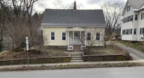 88 Deerfield St, Greenfield, MA 01301