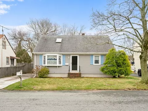 314 Loftus St, New Bedford, MA 02746