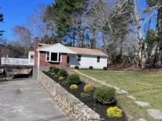 19 Fresh Pond Cir, Plymouth, MA 02360