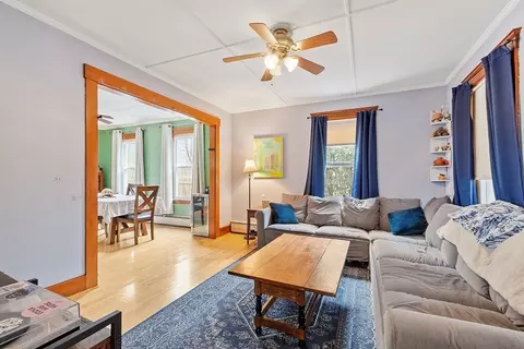 19 Knox St, Worcester, MA 01603 photo 6