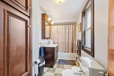 19 Knox St, Worcester, MA 01603 photo 7