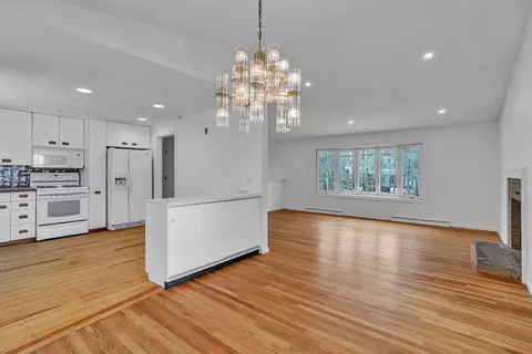 Living - 26 Hampton Rd, Sharon, MA 02067 photo 3 of 4