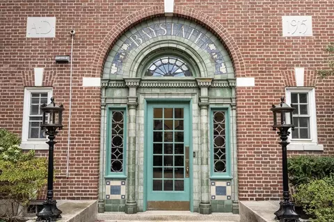 1572 Massachusetts Ave #23, Cambridge, MA 02138