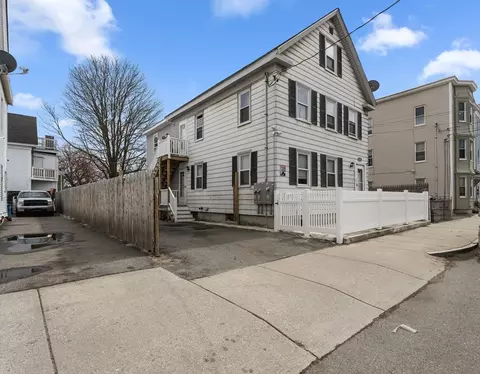 218 Water St, Lawrence, MA 01841