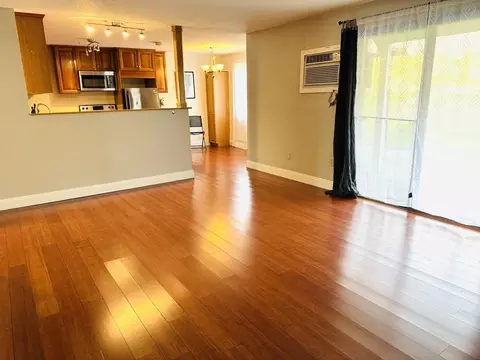 2500 Skyline Dr #1, Lowell, MA 01854