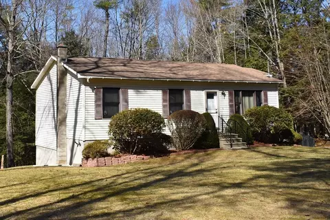 131 Laurel St, Winchendon, MA 01475