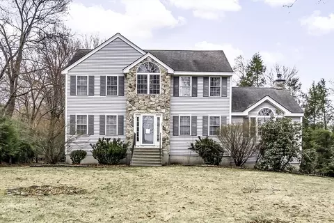 345 Arlington St, Dracut, MA 01826