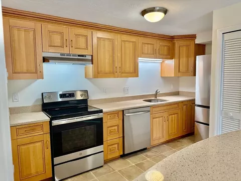 11 Gibbs St #B20, Worcester, MA 01607