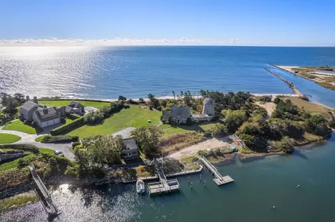 5 Strandway W, Harwich, MA 02671