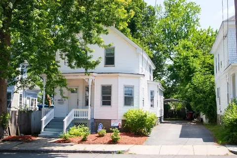 114 Warwick St, Lowell, MA 01851