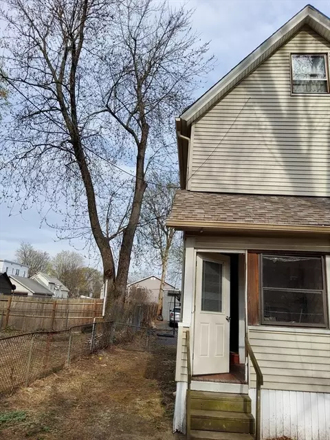 20 Greene Pl, Springfield, MA 01109 photo 12