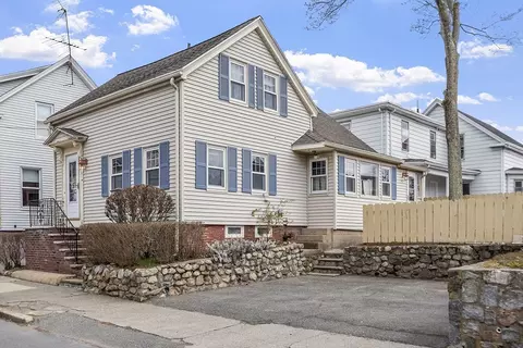 67 Cedar St, Lynn, MA 01905