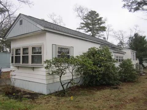 61 Timber Ln, Wareham, MA 02576 photo 2