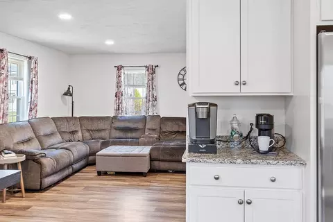 94 Warwick Ave, Athol, MA 01331 photo 15