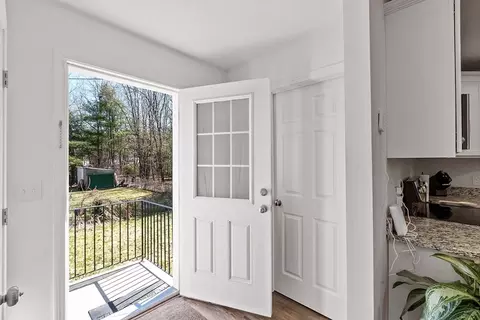 94 Warwick Ave, Athol, MA 01331 photo 7