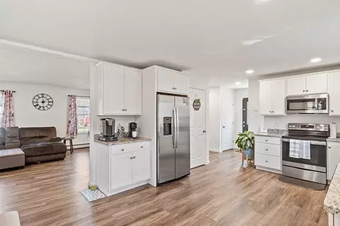 94 Warwick Ave, Athol, MA 01331 photo 17