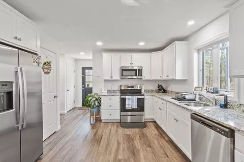 94 Warwick Ave, Athol, MA 01331 photo 12