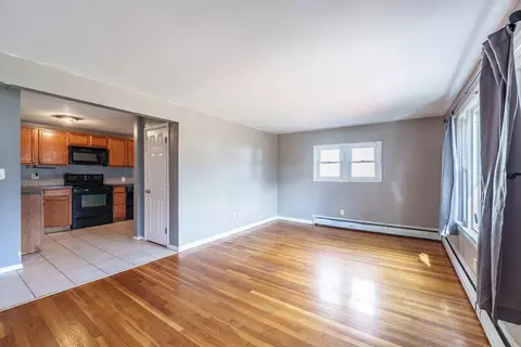 44 Gatewood Rd, Springfield, MA 01119 photo 3
