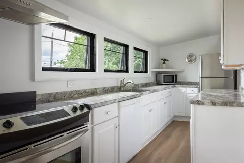 Kitchen - 5 Eagle Hill Rd, Ipswich, MA 01938 photo 1 of 3