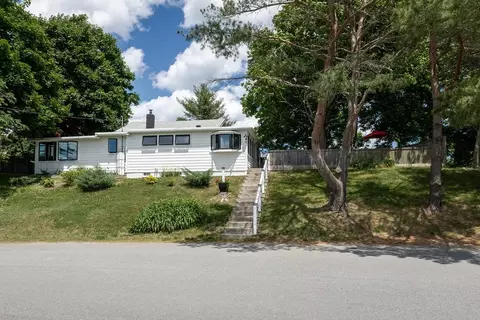 Exterior - 5 Eagle Hill Rd, Ipswich, MA 01938 photo 2 of 6
