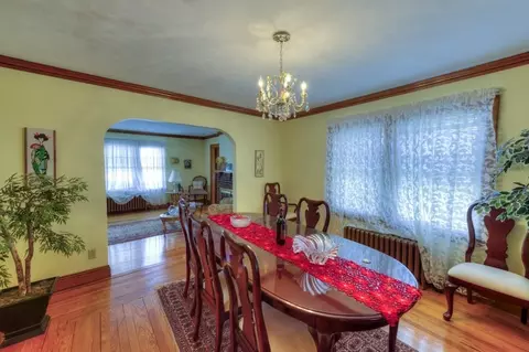 Dining - 3 Longfellow Rd, Worcester, MA 01602 photo 2 of 6