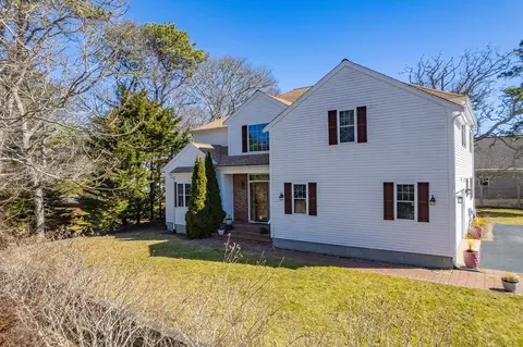 2 Centerville Ave, Barnstable, MA 02632 photo 2