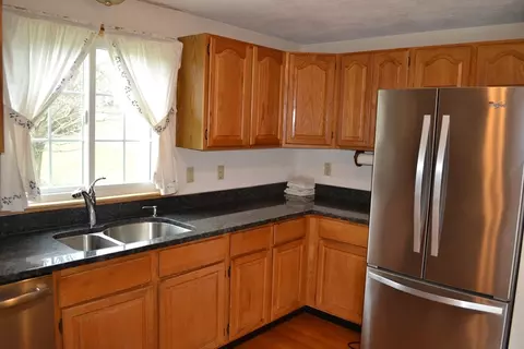 55 Mendon Rd, Sutton, MA 01590 photo 4