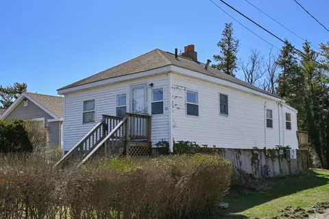 23 Wyola Rd, Hull, MA 02045
