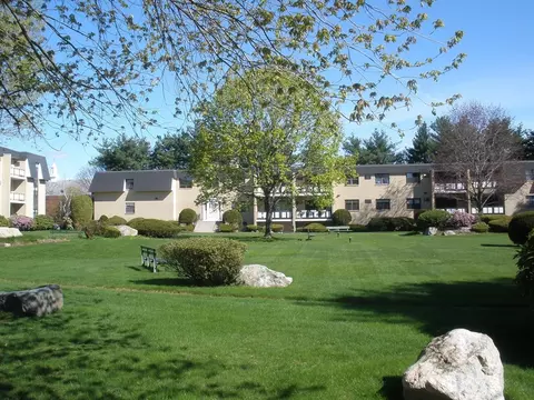 64 Bigelow Ave #12, Watertown, MA 02472