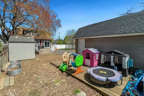 Exterior - 31 Ferry St, Chicopee, MA 01013 photo 10 of 13