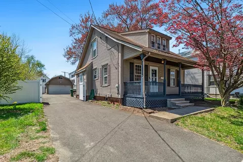 31 Ferry St, Chicopee, MA 01013