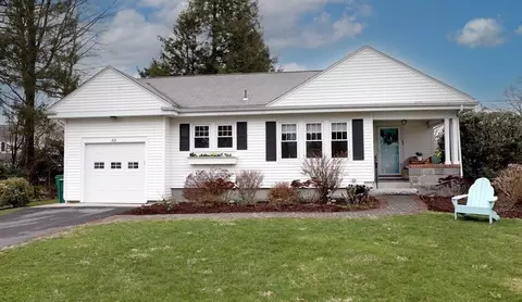 82 Bond St, Norwood, MA 02062