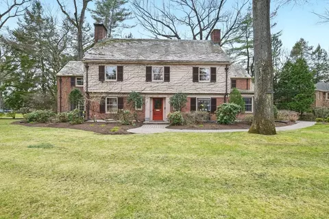 68 Normandy Rd, Longmeadow, MA 01106