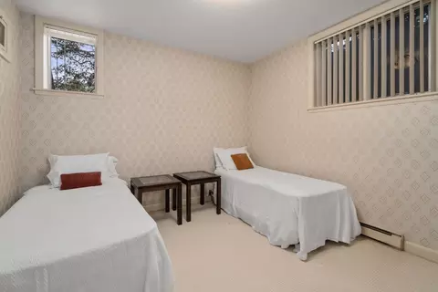 Bedroom - 474 Salisbury St, Worcester, MA 01609 photo 4 of 5
