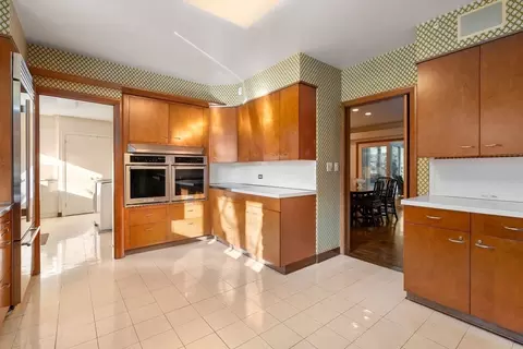 Kitchen - 474 Salisbury St, Worcester, MA 01609 photo 4 of 4