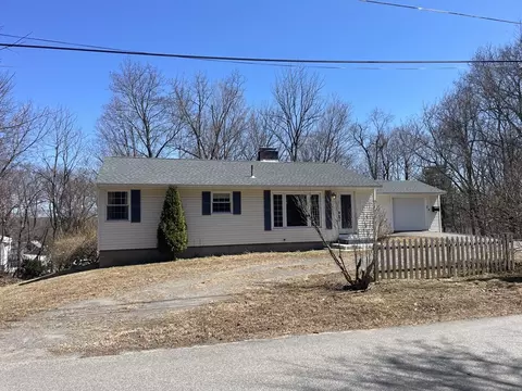 4 Lawrence, Derry, NH 03038