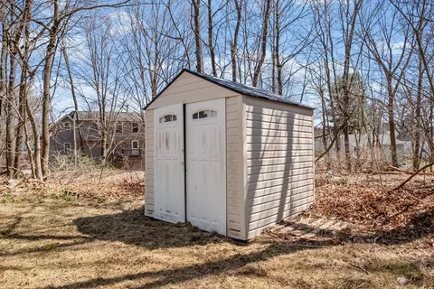 4 Lawrence, Derry, NH 03038 photo 32