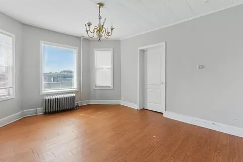 Living - 15 Rutledge Ave, Springfield, MA 01105 photo 1 of 2