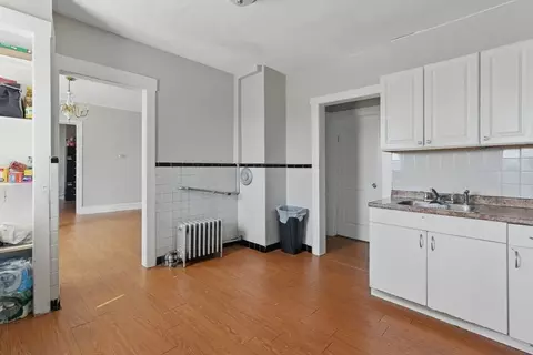 Entry Way - 15 Rutledge Ave, Springfield, MA 01105 photo 2 of 2