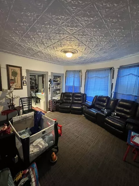 61-63 Hall St, Springfield, MA 01108 photo 6