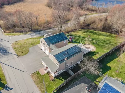 466 Dickinson St, Fall River, MA 02721 photo 42