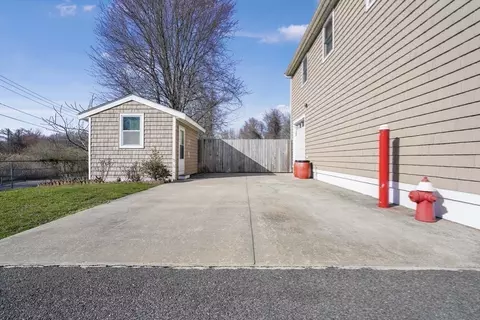 466 Dickinson St, Fall River, MA 02721 photo 35