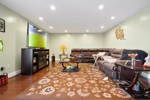 466 Dickinson St, Fall River, MA 02721 photo 17
